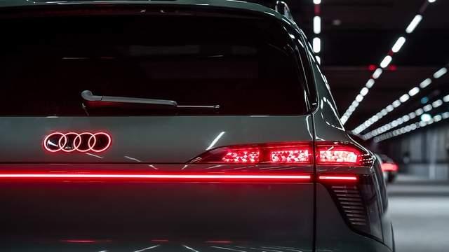 Радикальні зміни у світлі: новий Audi Q9 отримав гнучкі OLED-панелі товщиною з волосину