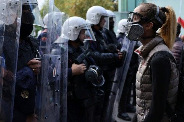 Ще одну країну охопили масові протести: що там відбувається і що вимагають мітингувальники