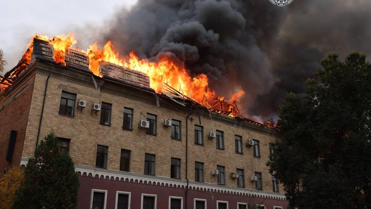 РФ завдала серії ударів по Харкову: постраждали діти, пошкоджені будинки та цирк