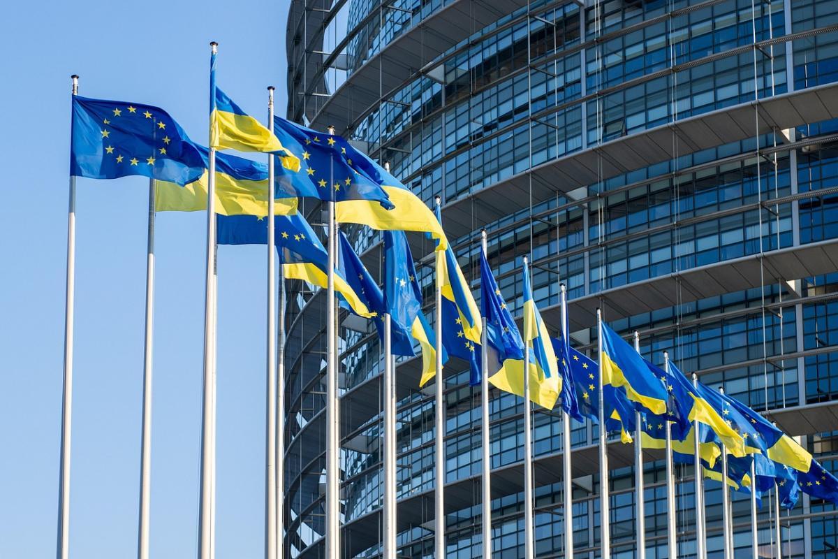 ЄС терміново шукає 70 мільярдів євро для України: названо дедлайн
