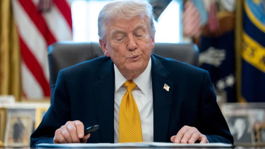 Трамп каже, що "чув", ніби зі Starlink в Україні все вже гаразд, але за потреби поговорить з Маском