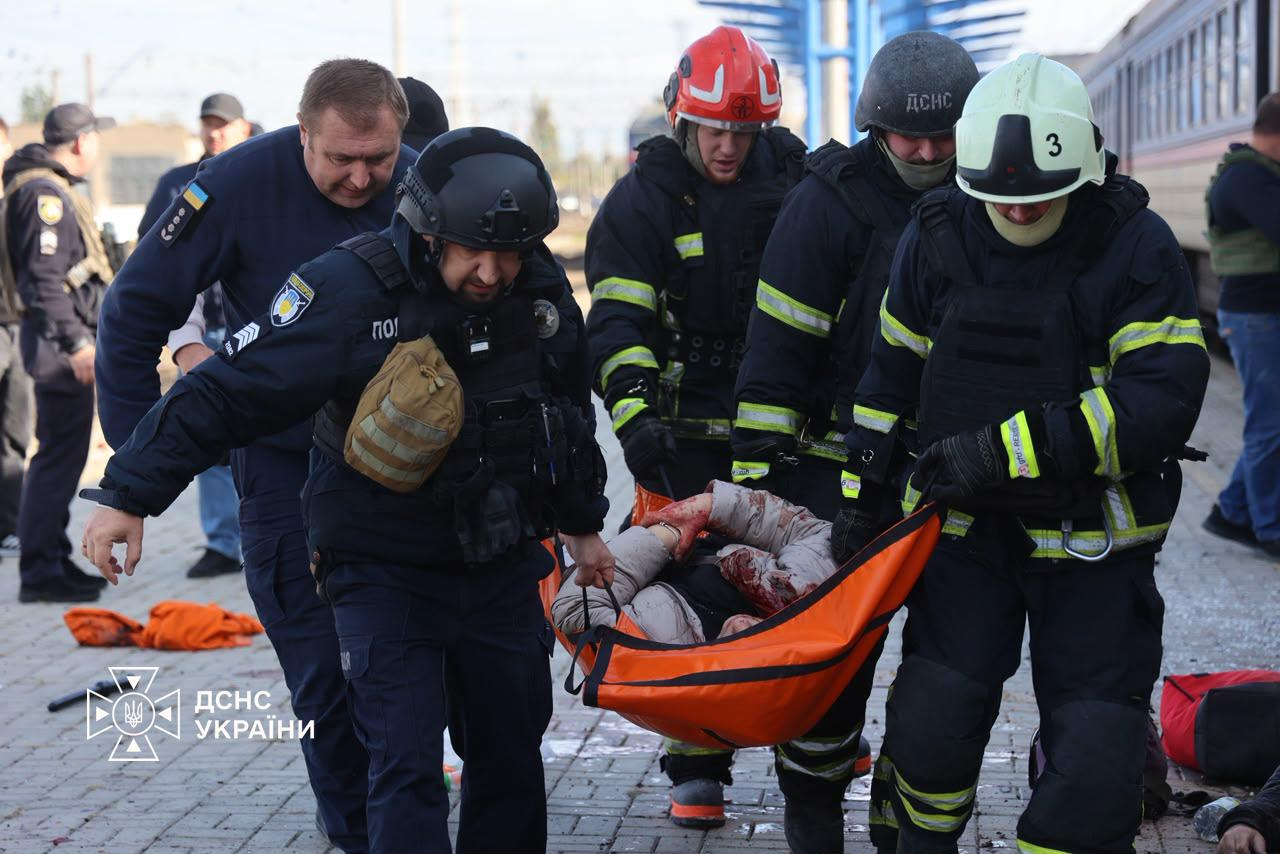 Зеленський закликав до нових, сильніших санкцій після удару РФ у Дніпрі