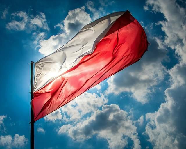 У Польщі наближається велике свято: чи отримають працівники додатковий вихідний