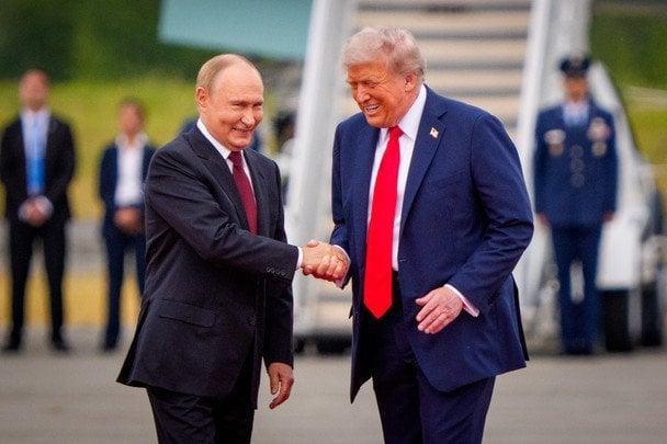 Путін близький до мети: відновлення відносин зі США без поступок щодо України — NYT