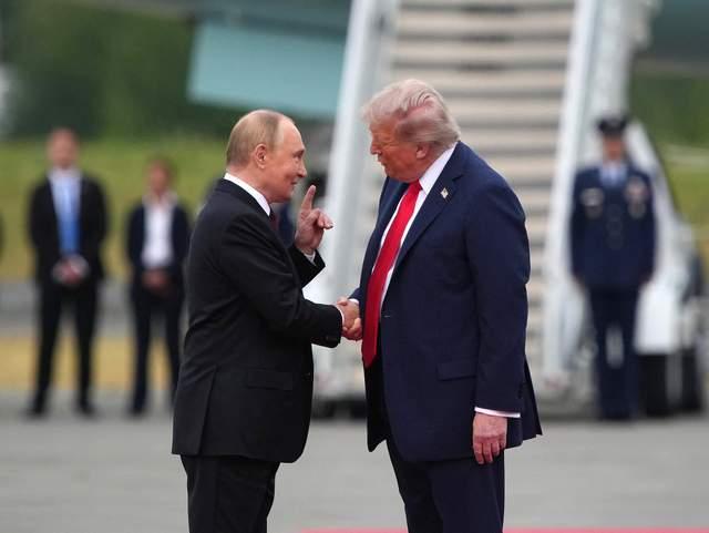 "Є 2 головні перепони": експерт пояснив, чому Трамп не зможе безмежно знімати санкції з Росії