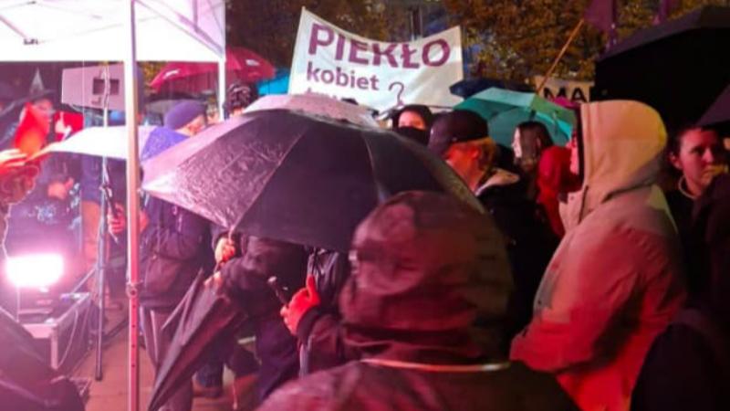 У Польщі у 28 містах проходять протести за право на аборт